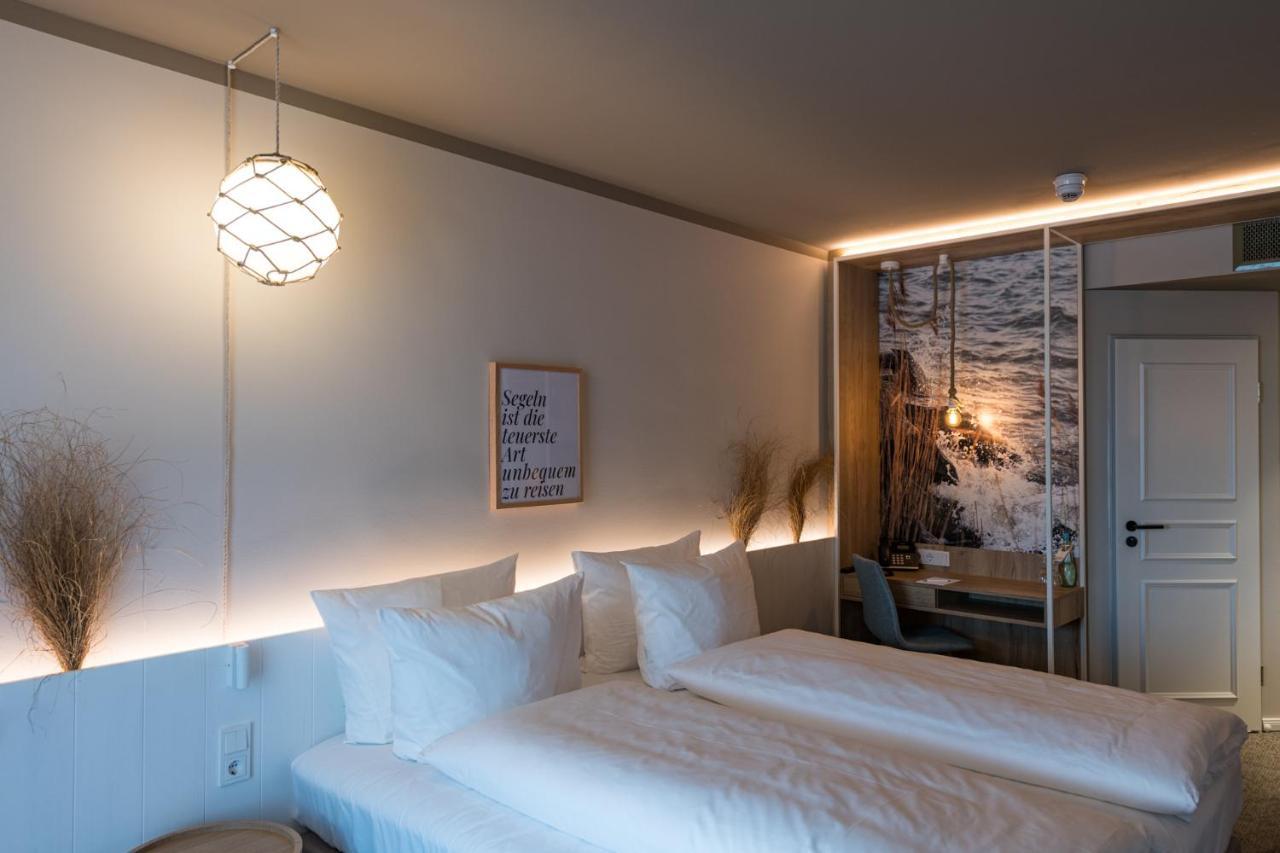 Hafenhotel Zu Putbus Bagian luar foto