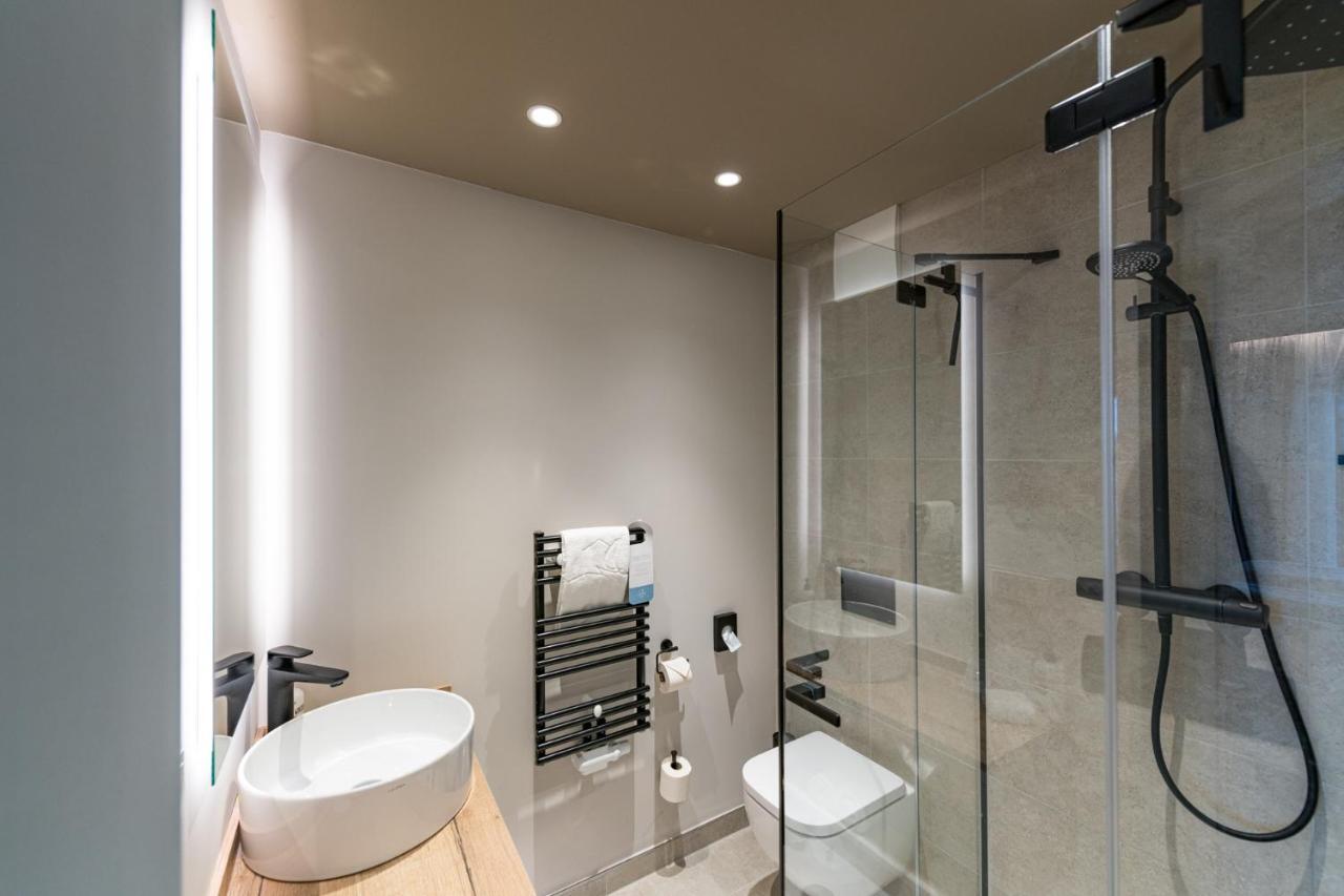 Hafenhotel Zu Putbus Bagian luar foto