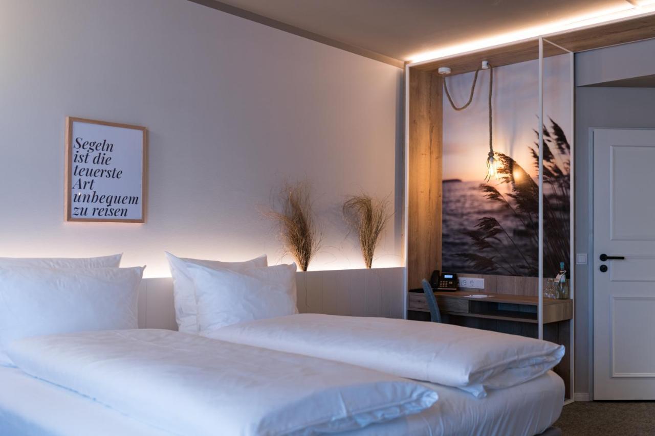 Hafenhotel Zu Putbus Bagian luar foto