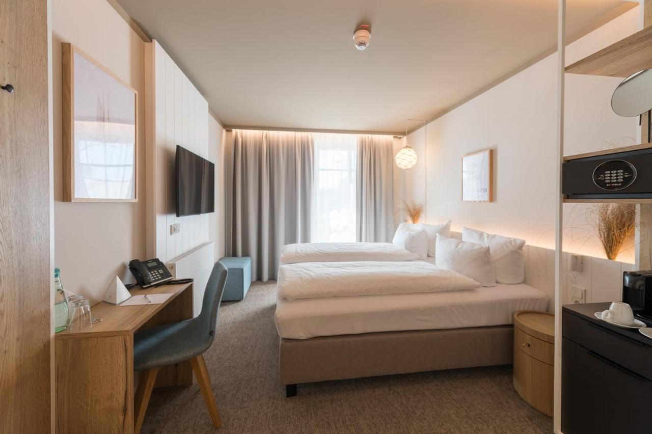 Hafenhotel Zu Putbus Bagian luar foto