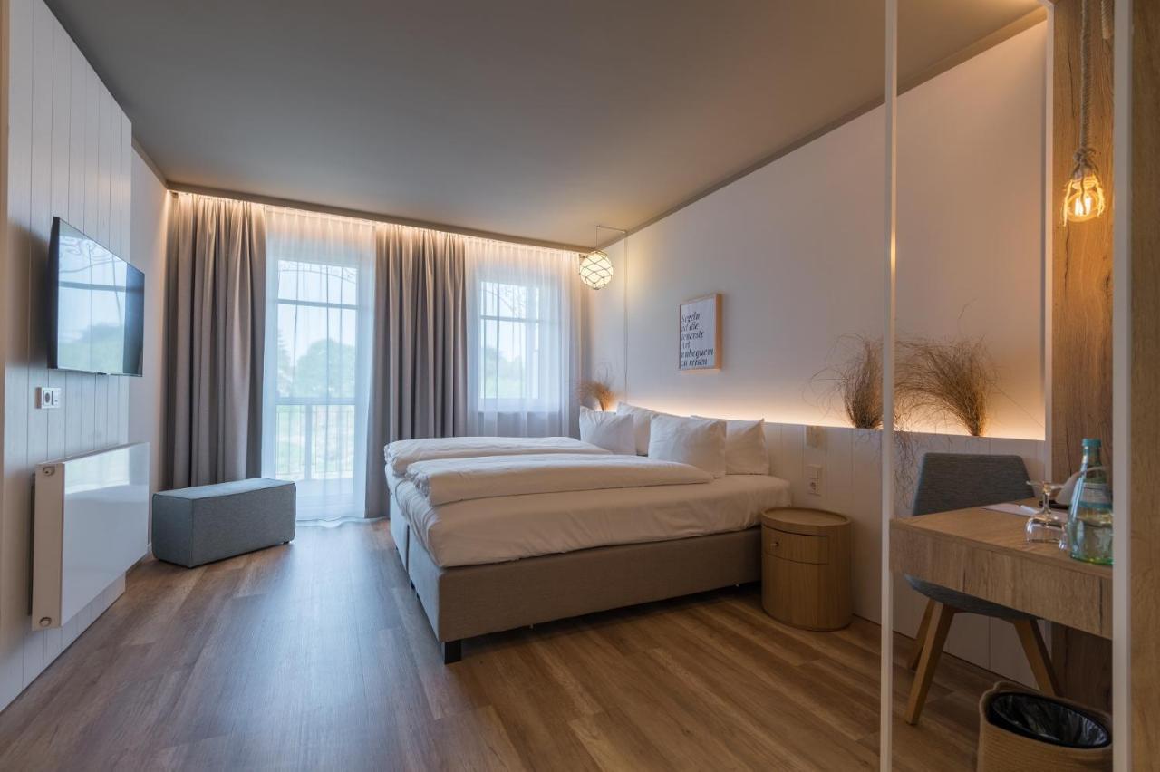 Hafenhotel Zu Putbus Bagian luar foto